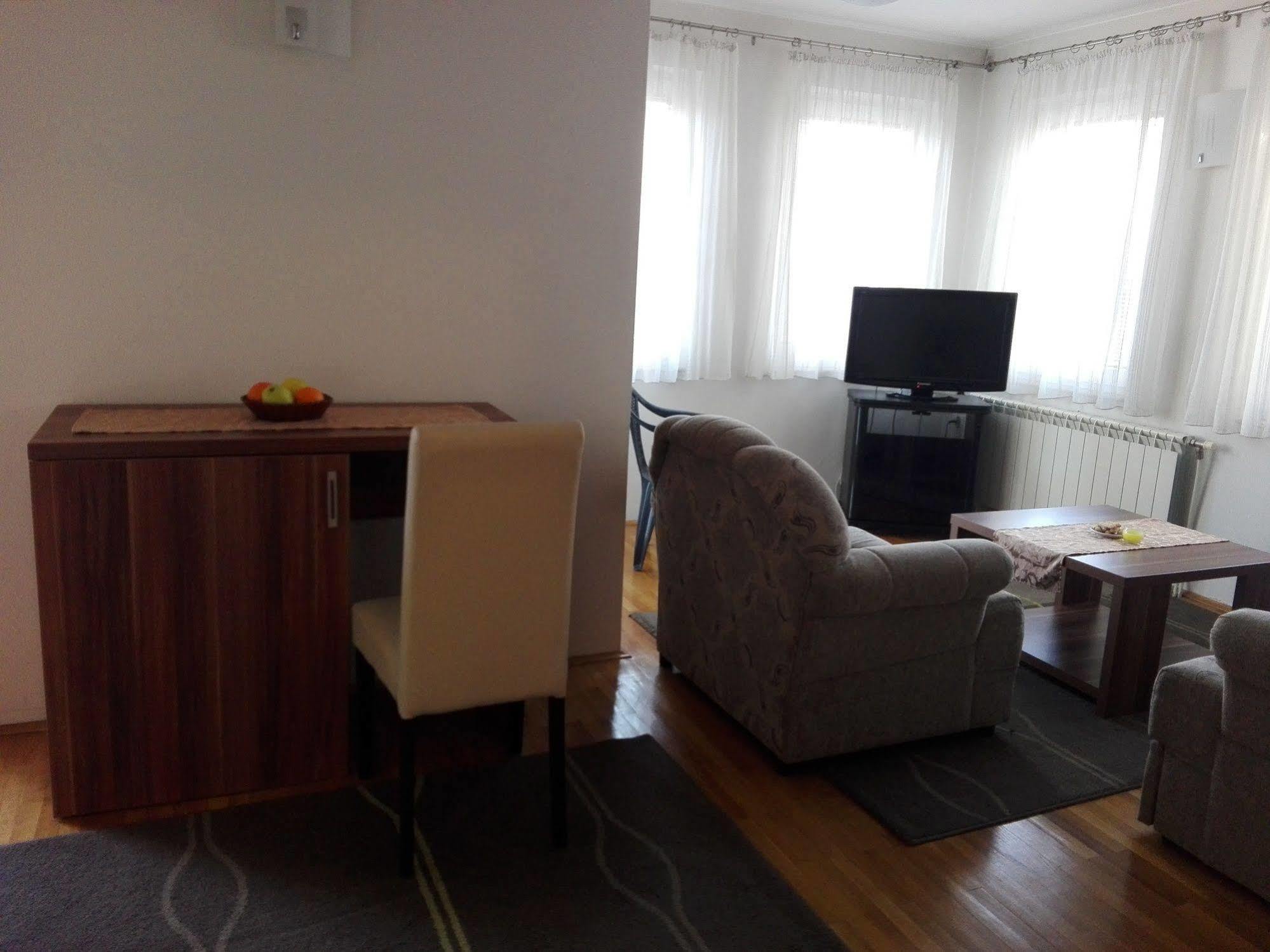 Boutique Saray Bosna Motel Sarajevo Exterior photo